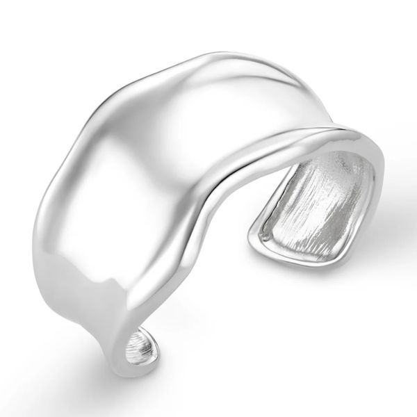 Orelia Statement Organic Molten Metal Cuff – S&oslash;lv
