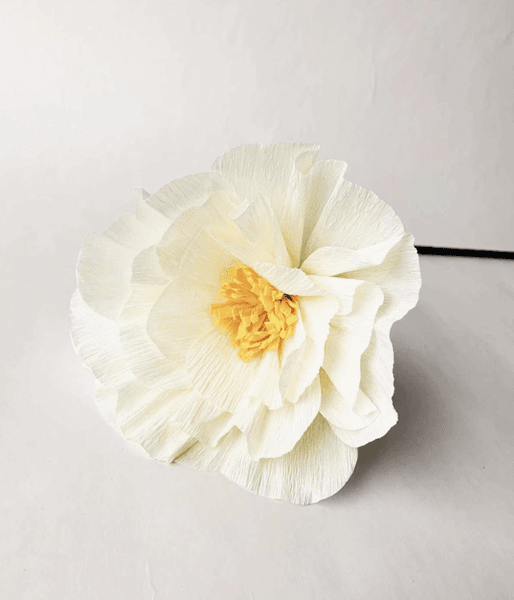 Stor papirblomst på stilk - krem