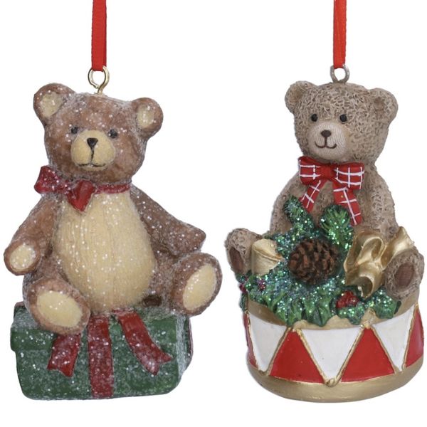Hengende julepynt i resin – bamse på gave eller tromme, 10 cm
