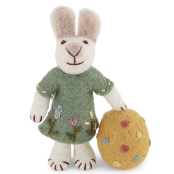 Hvit kanin med grønn kjole og egg - 12cm